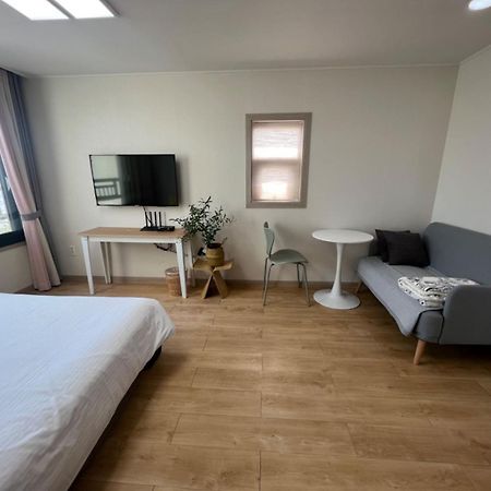 Appartement Living In Jeju Island Extérieur photo